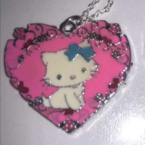 Meet your Posher, Camille - Picture 1 of 1